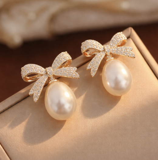 Pearl Bow Earring