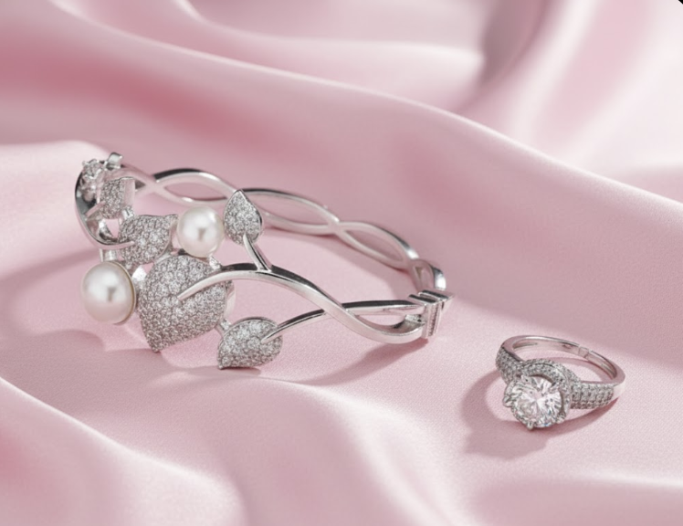 Pearl Bloom Luxe Bracelet